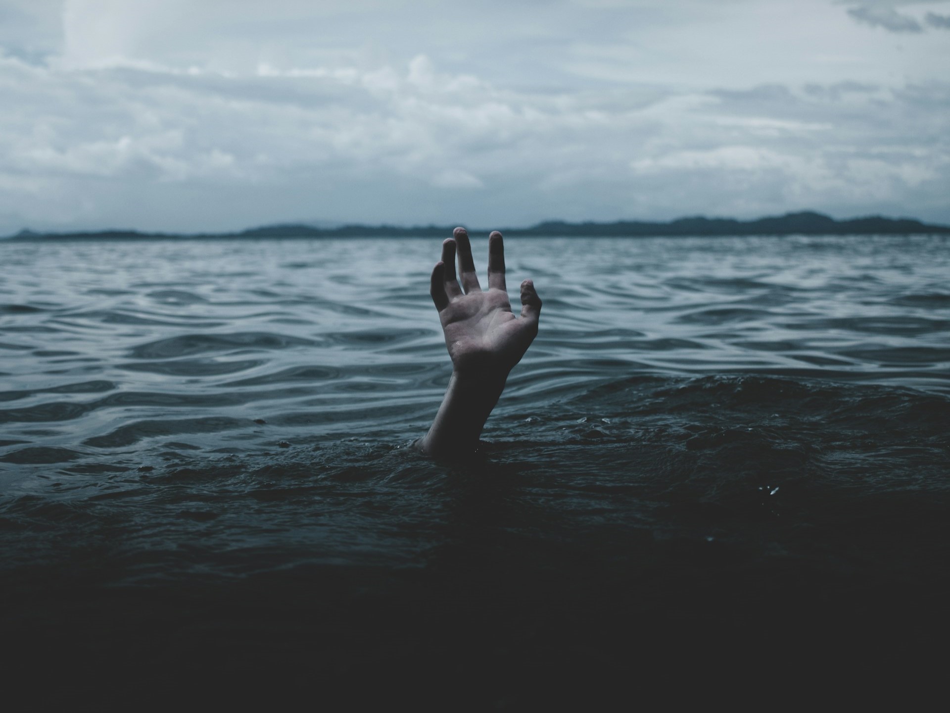 depression and drowning by stormseeker-rX12B5uX7QM-unsplash
